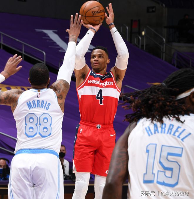 关于爵士绝地反击湖人，巴图姆打破历史纪录的信息