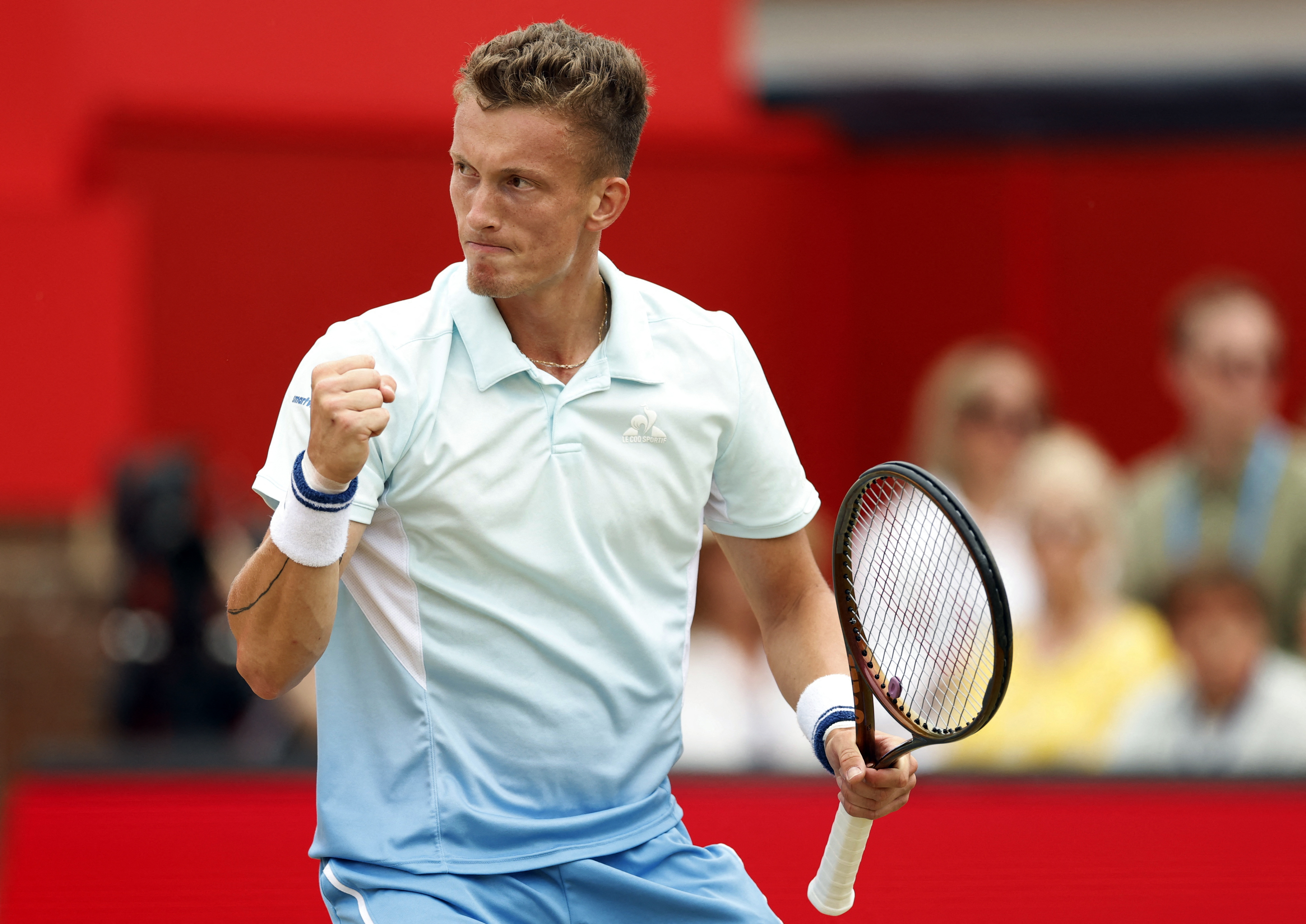 包含欧洲网球队轻取英国网球队,阿尔卡拉斯送出助攻的词条 包含欧洲网球队轻取英国网球队,阿尔卡拉斯送出助攻的词条