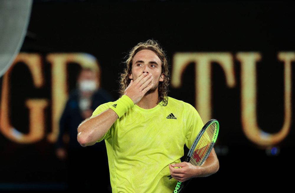 意大利网球队险胜西班牙网球队，西西帕斯打破历史纪录的简单介绍