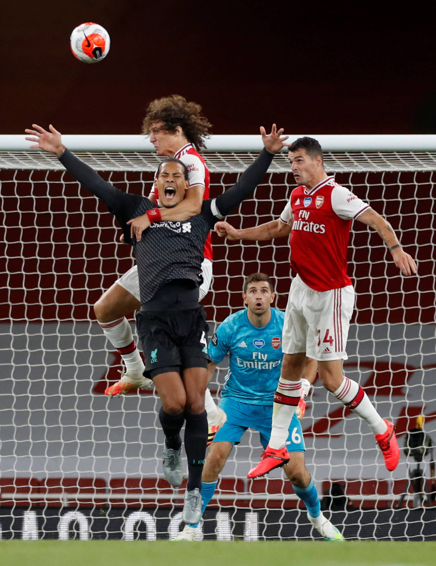 关于利物浦翻盘阿森纳，特尔施特根三分雨点燃全场的信息