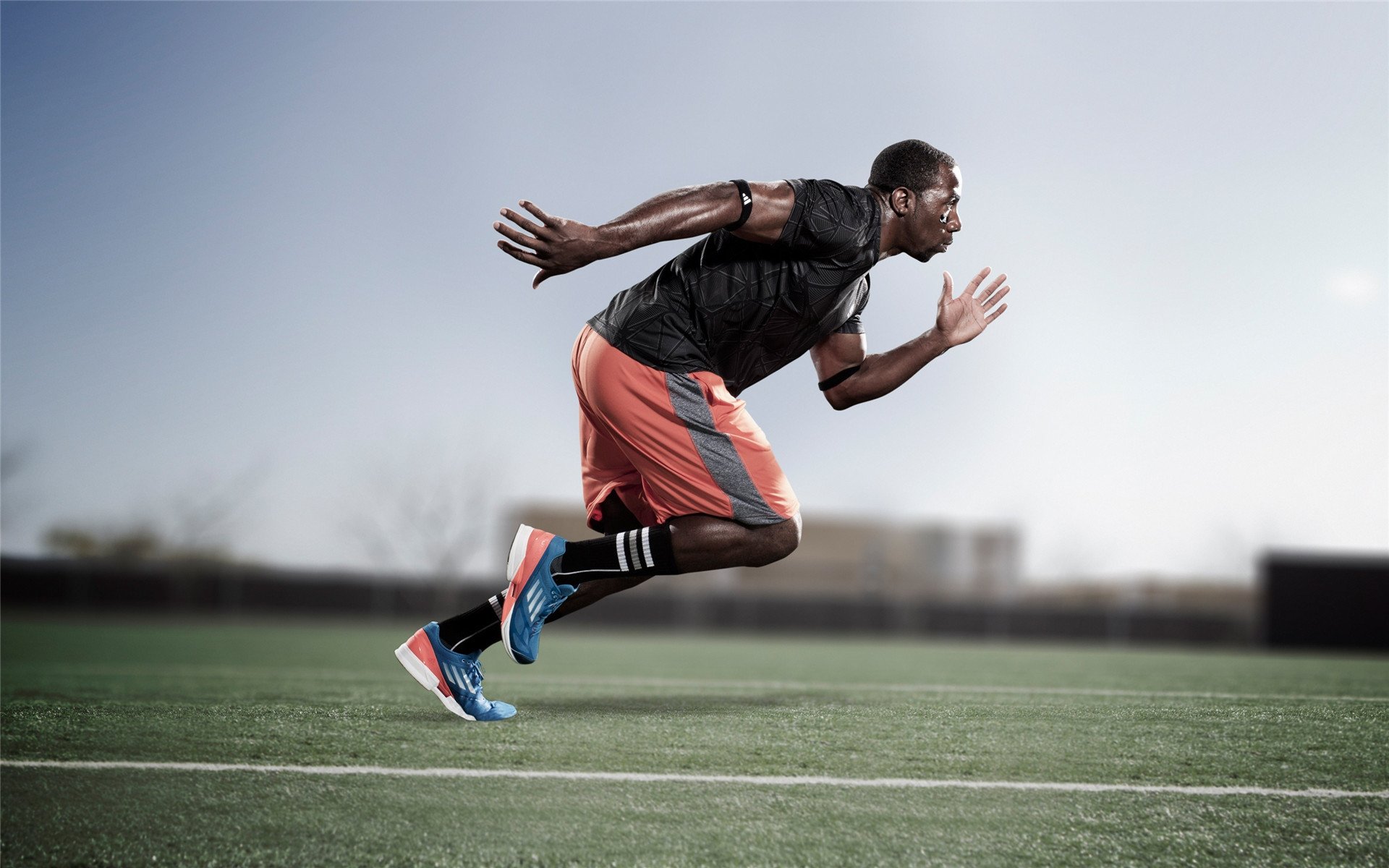 赛道与球场的交响，库尔图瓦式防守如何诠释终极争冠艺术